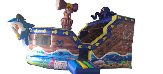 Korsan gemisi teması için ticari sınıf şişme kuru kaydırma