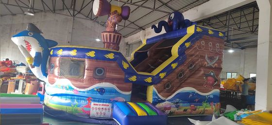 Korsan gemisi teması için ticari sınıf şişme kuru kaydırma