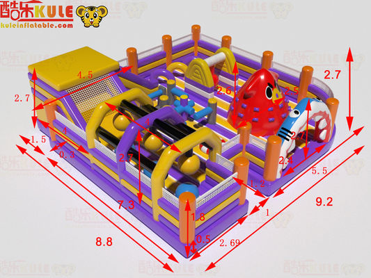 Çocuklar için engelleri olan Angry Birds şişme sıçrama parkı