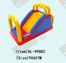 Slide Inflatable Kuning Biru Dan Merah Stabil Dan Visually Menarik Dengan Genggam Keamanan