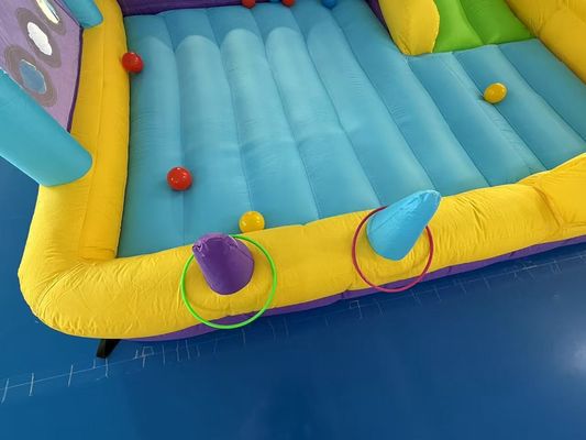 Polyester Oxford Inflatable Ungu Kuning Biru Slide Dengan Toss Play