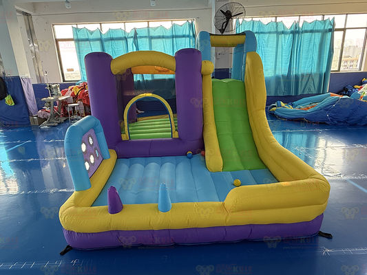 Polyester Oxford Inflatable Ungu Kuning Biru Slide Dengan Toss Play