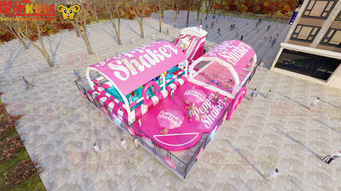 Taman bermain air berwarna merah muda 20*15m untuk merasakan musim panas